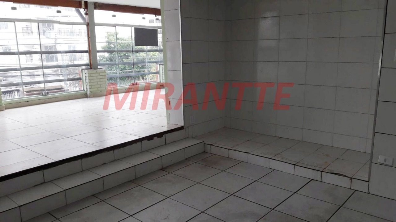 Comercial de 426m² em Água Fria