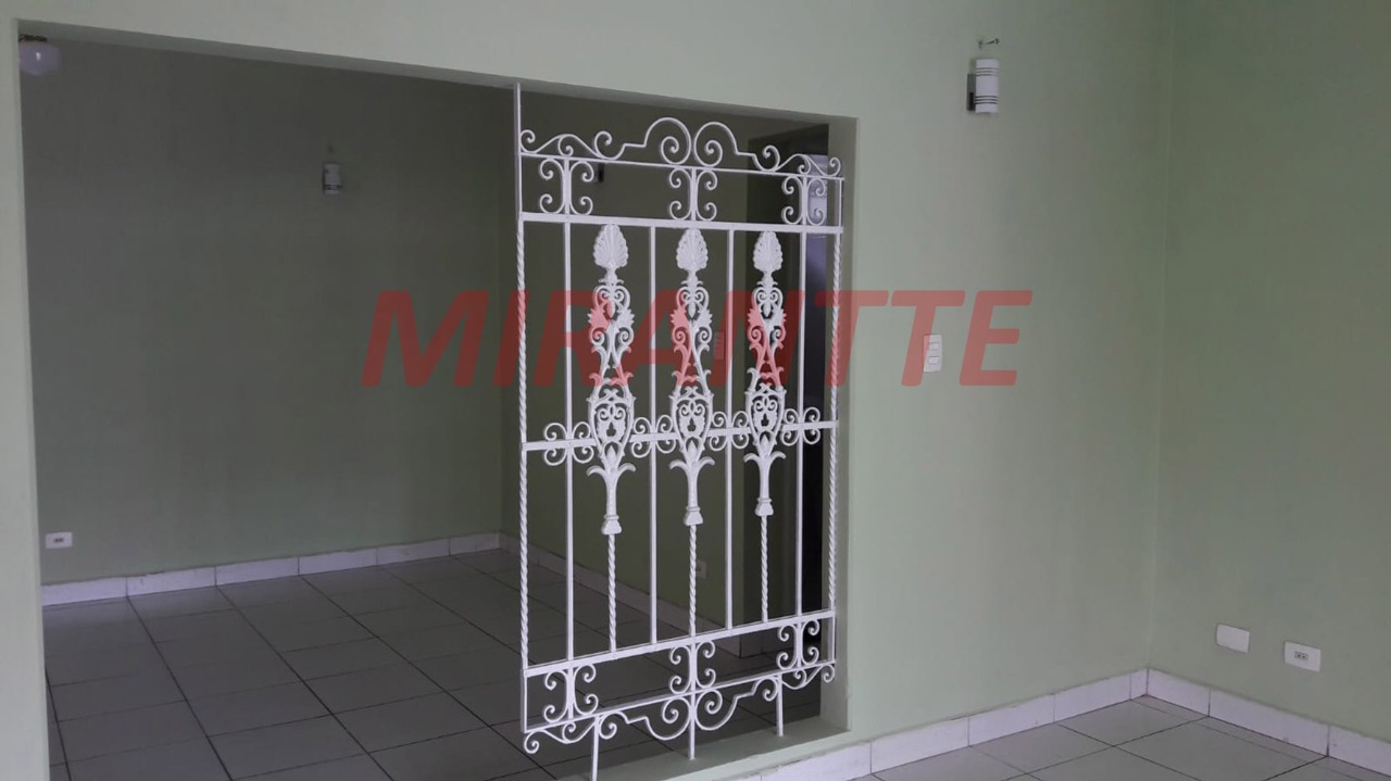 Comercial de 426m² em Água Fria