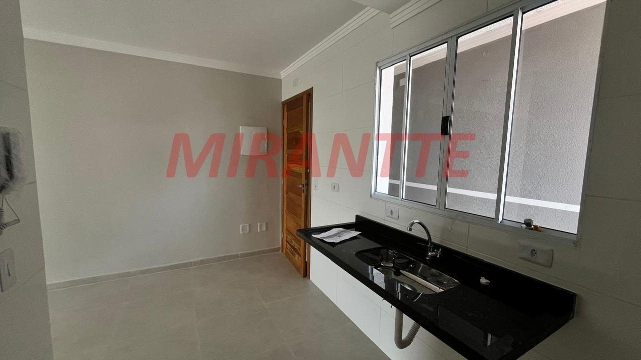 Apartamento de 52m² com 2 quartos em Água Fria