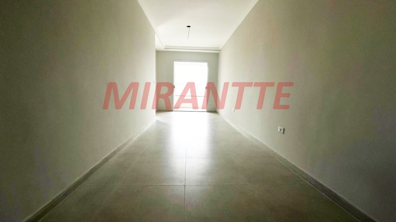Apartamento de 52m² com 2 quartos em Água Fria