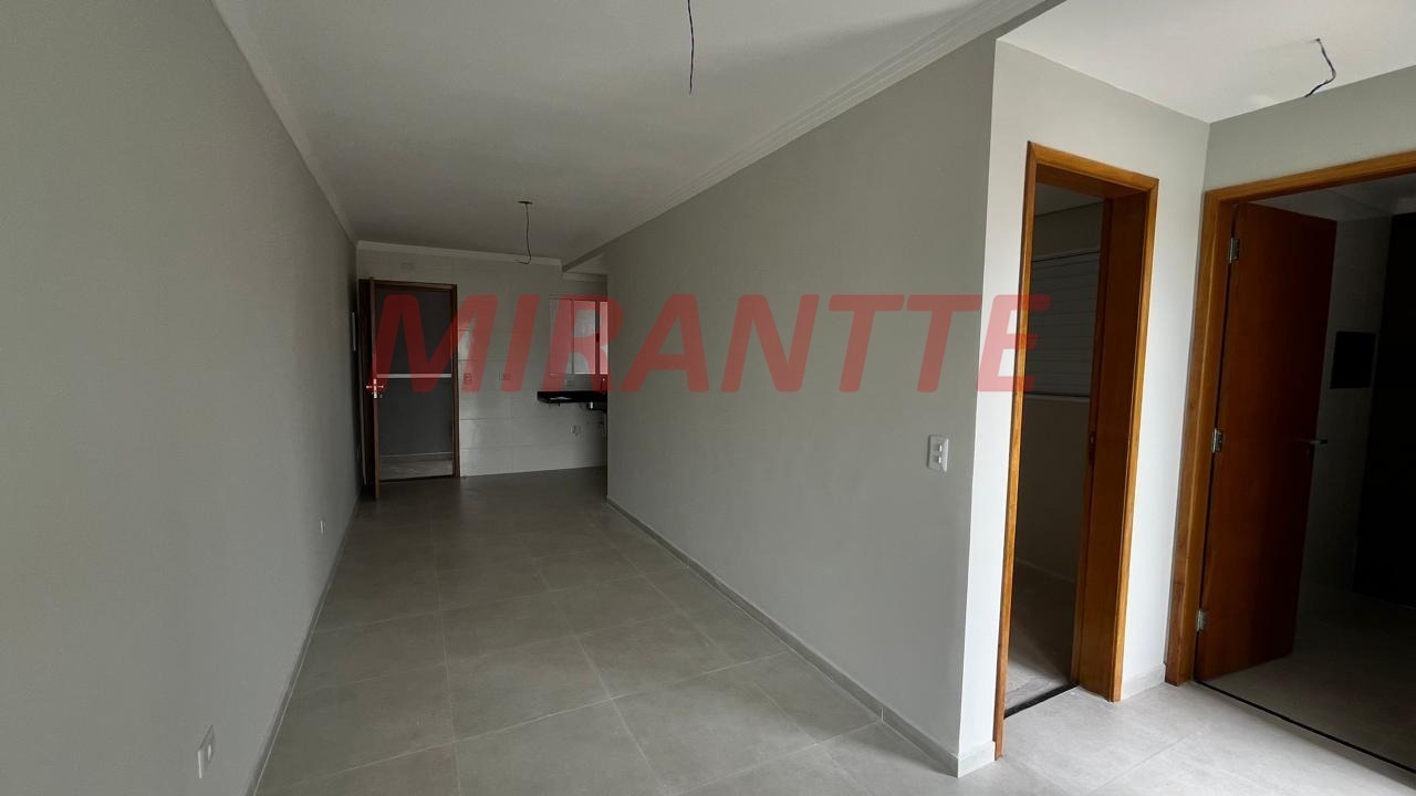Apartamento de 52m² com 2 quartos em Água Fria