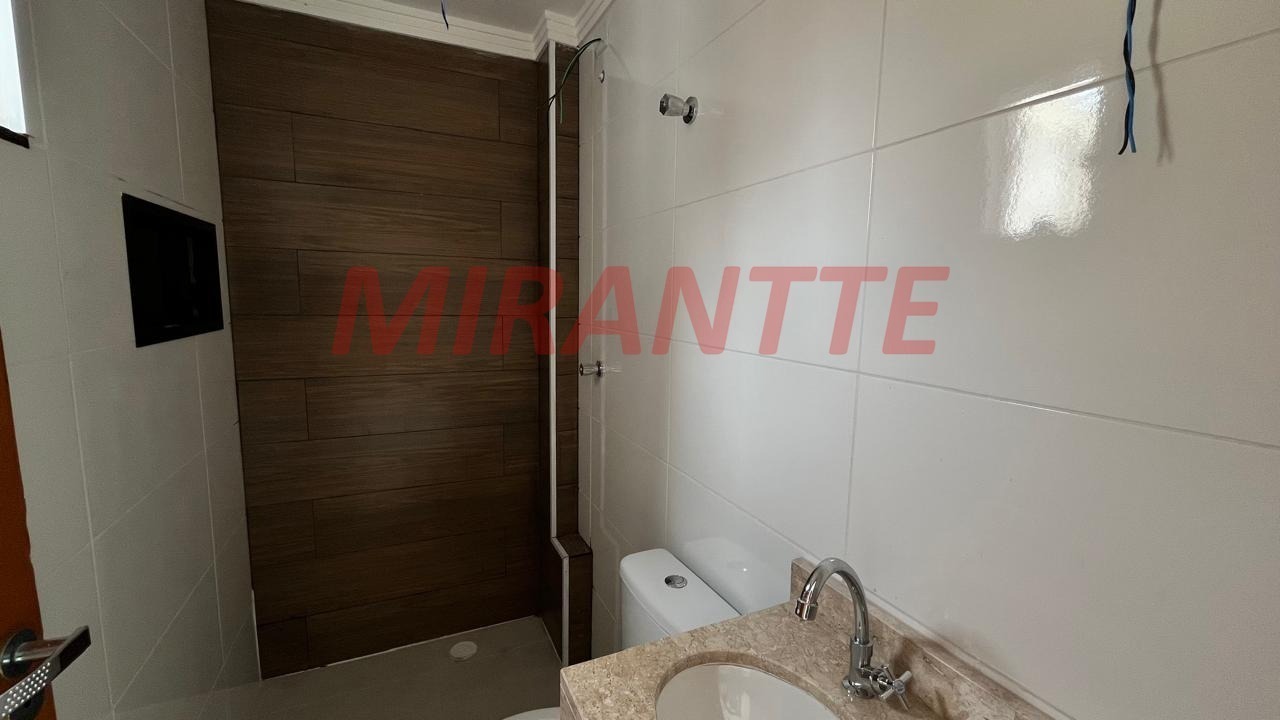 Apartamento de 52m² com 2 quartos em Água Fria