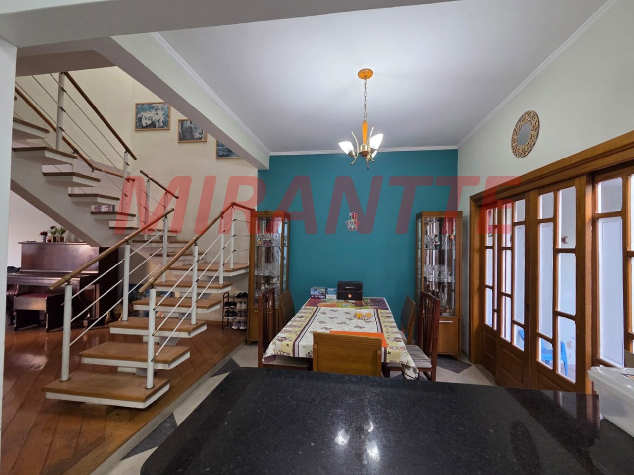 Sobrado de 215m² com 3 quartos em Vila Romero