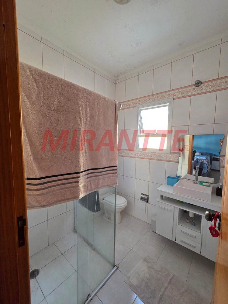 Sobrado de 215m² com 3 quartos em Vila Romero