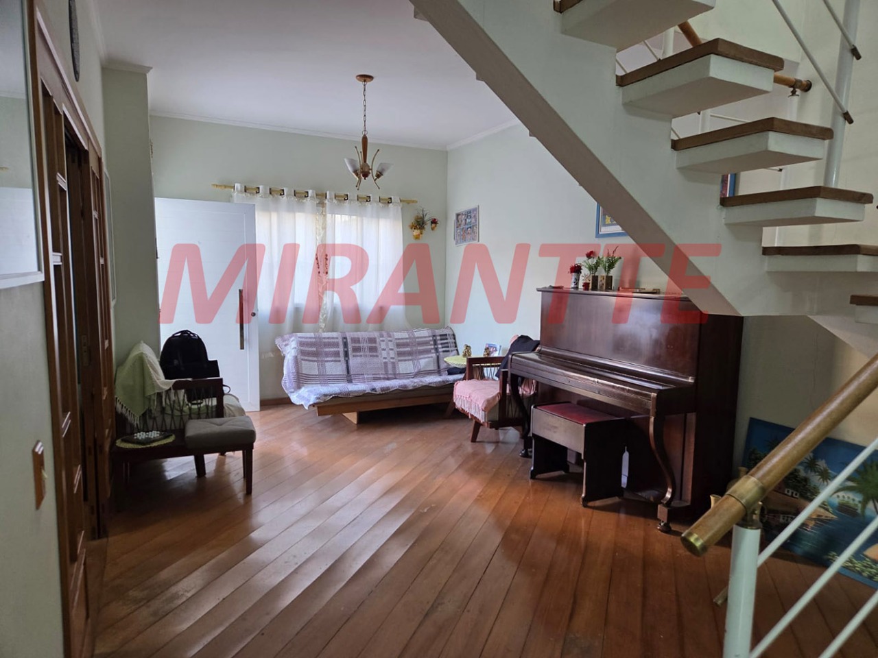 Sobrado de 215m² com 3 quartos em Vila Romero