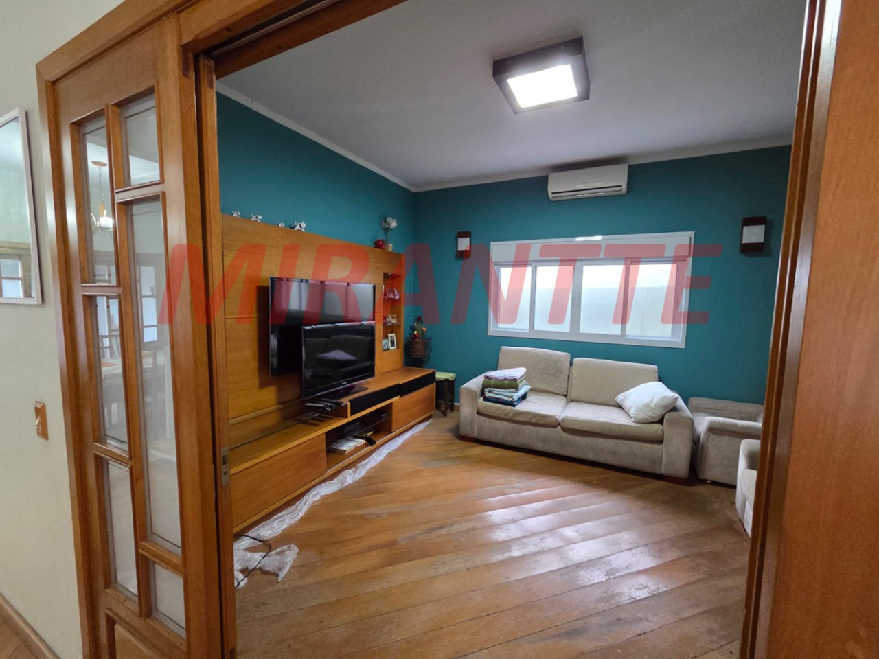 Sobrado de 215m² com 3 quartos em Vila Romero