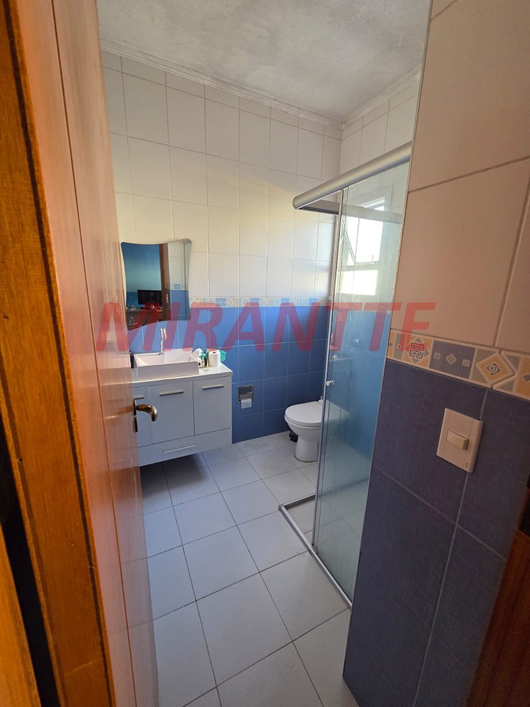 Sobrado de 215m² com 3 quartos em Vila Romero