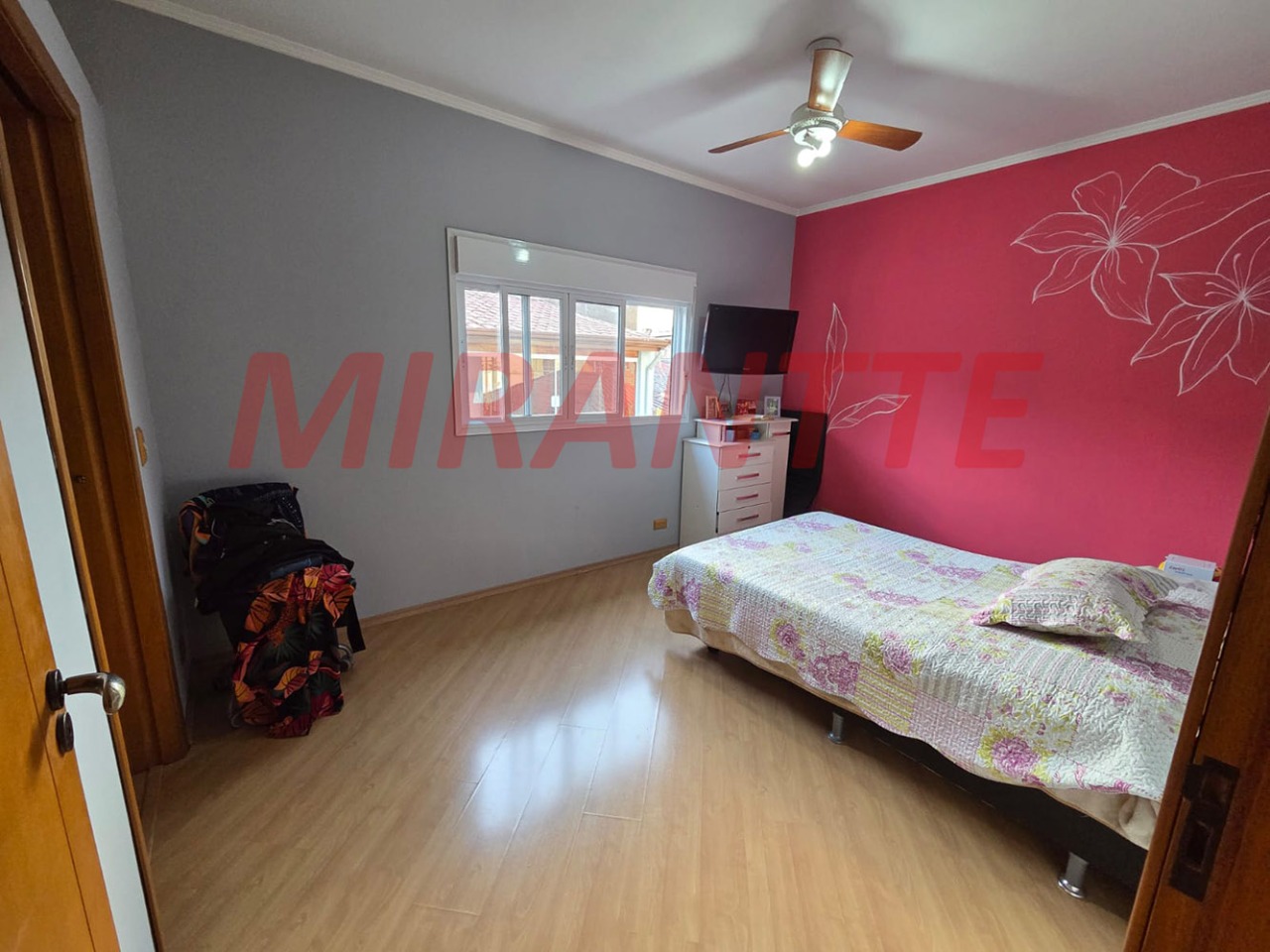Sobrado de 215m² com 3 quartos em Vila Romero