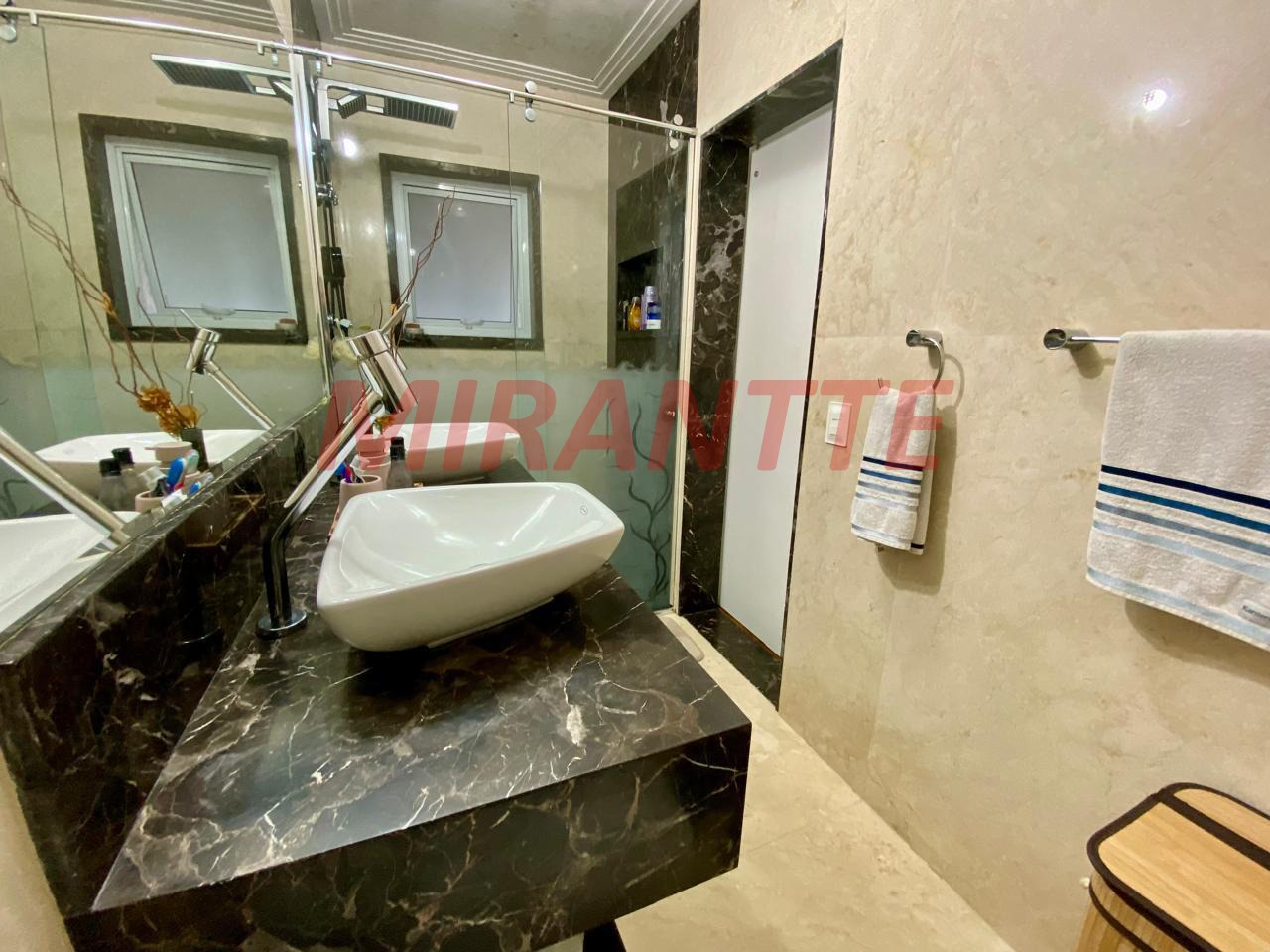 Sobrado de 287m² com 3 quartos em Vila Maria Alta