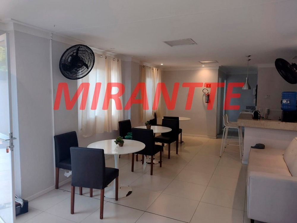 Apartamento de 48m² com 2 quartos em Vila Nova Cachoeirinha