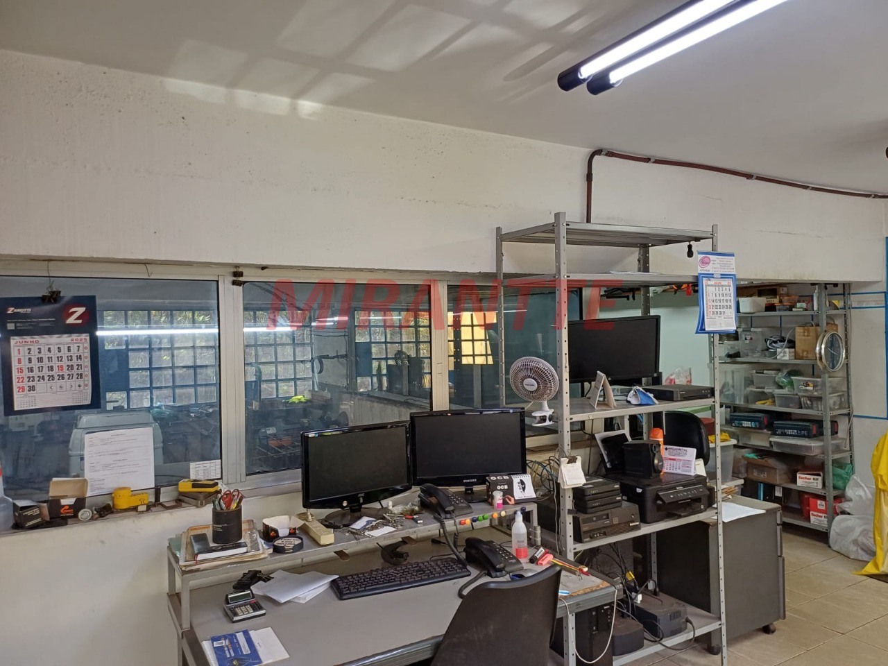 Comercial de 400m² em Vila Espanhola