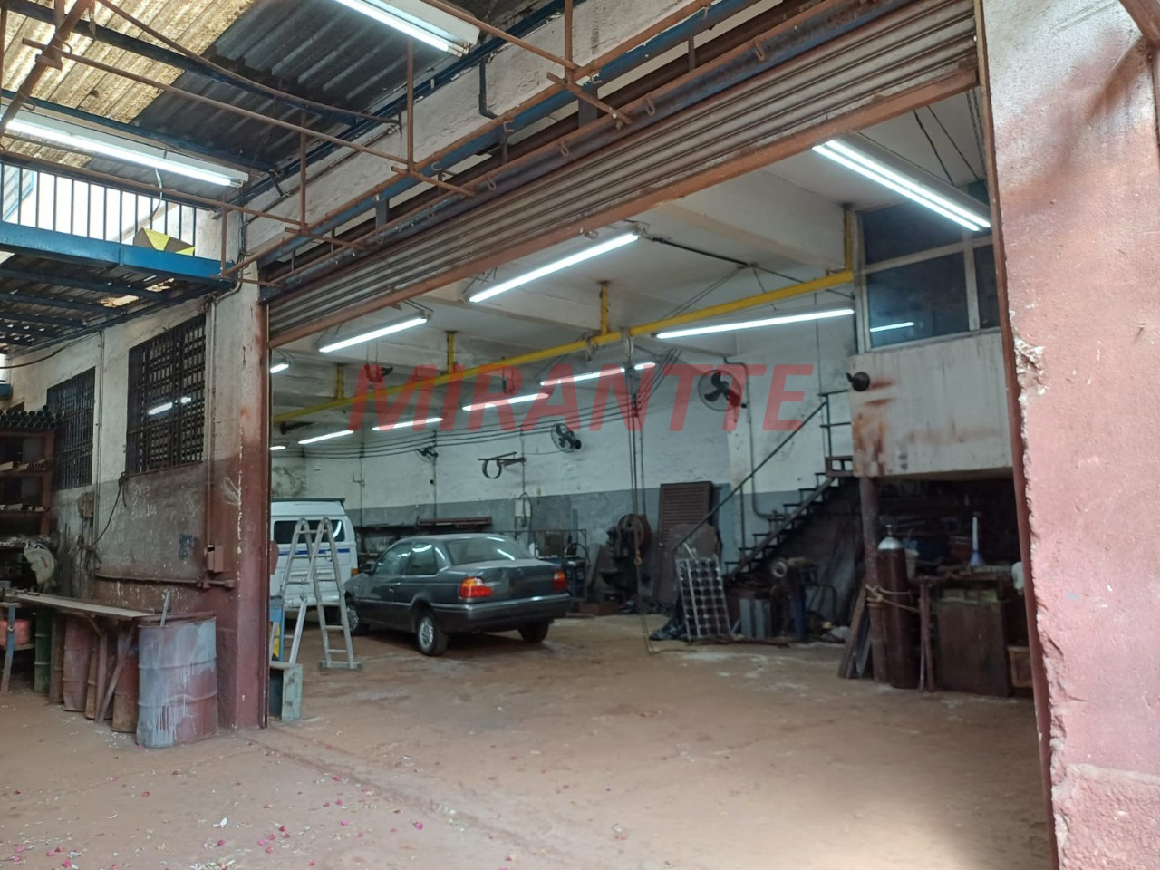 Comercial de 400m² em Vila Espanhola