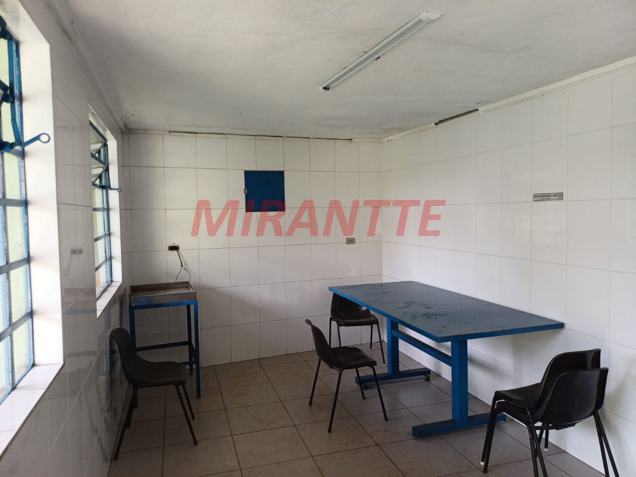 Comercial de 400m² em Vila Espanhola