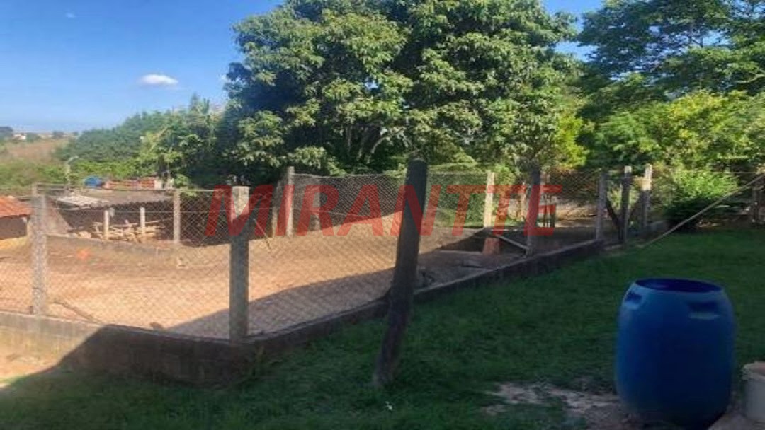 ChÁcara de 254m² com 5 quartos em Centro