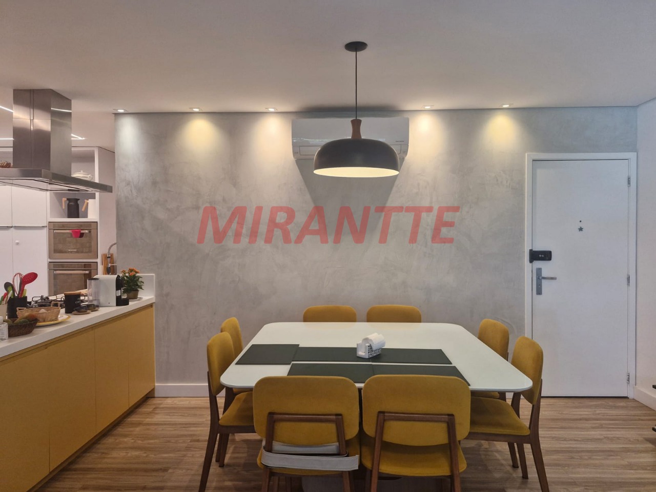Apartamento de 157m² com 3 quartos em Tremembe
