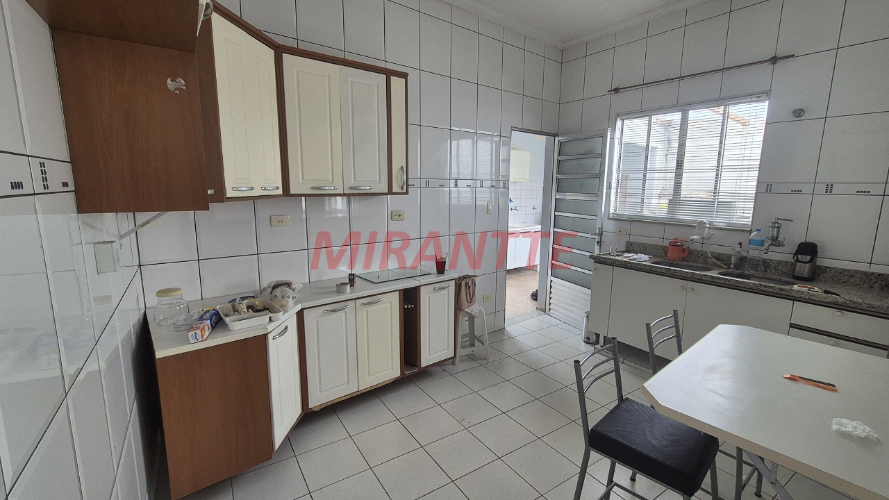Sobrado de 150m² com 4 quartos em Santana