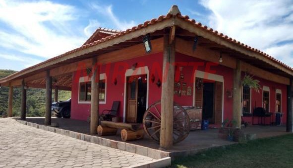 Outros de 300m² com 2 quartos em Ourives