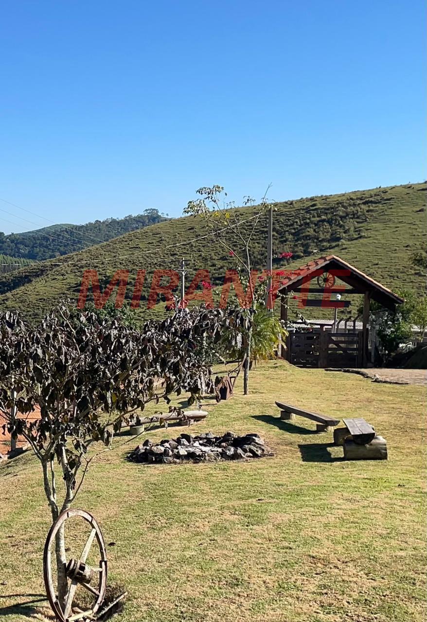 Outros de 300m² com 2 quartos em Ourives