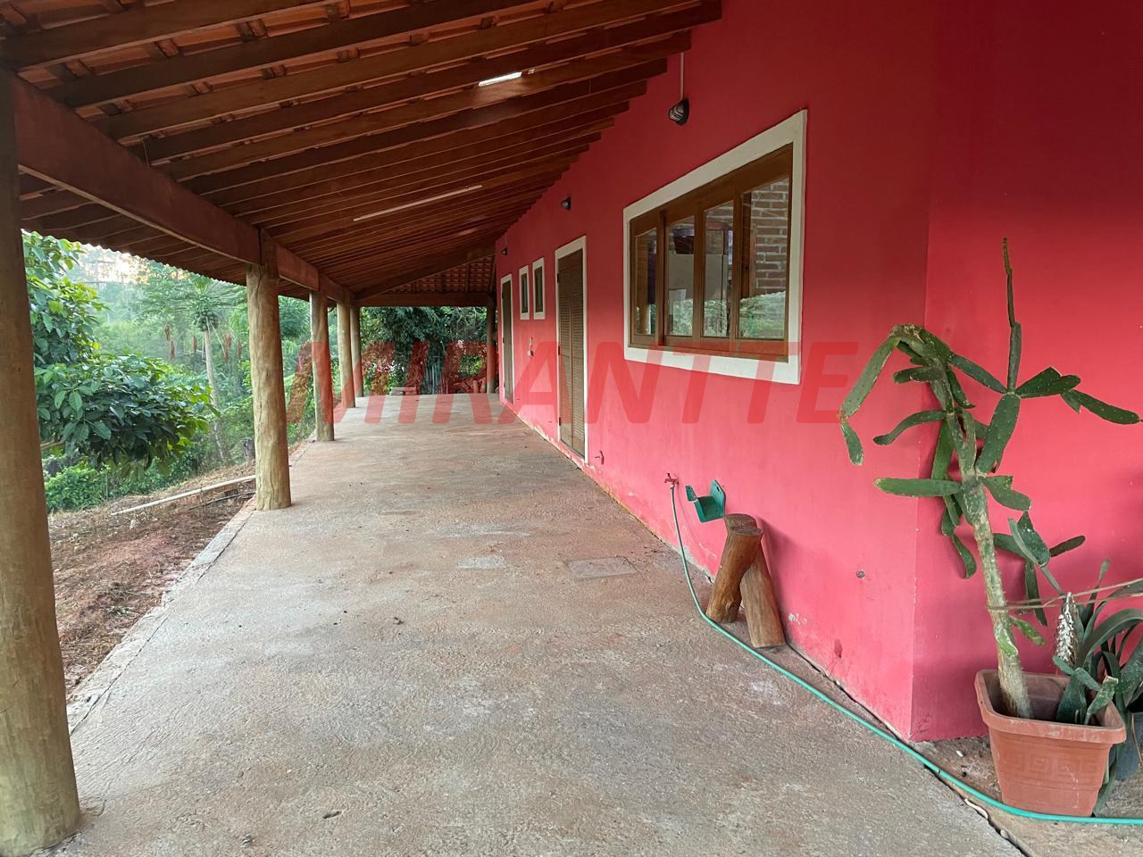 Outros de 300m² com 2 quartos em Ourives