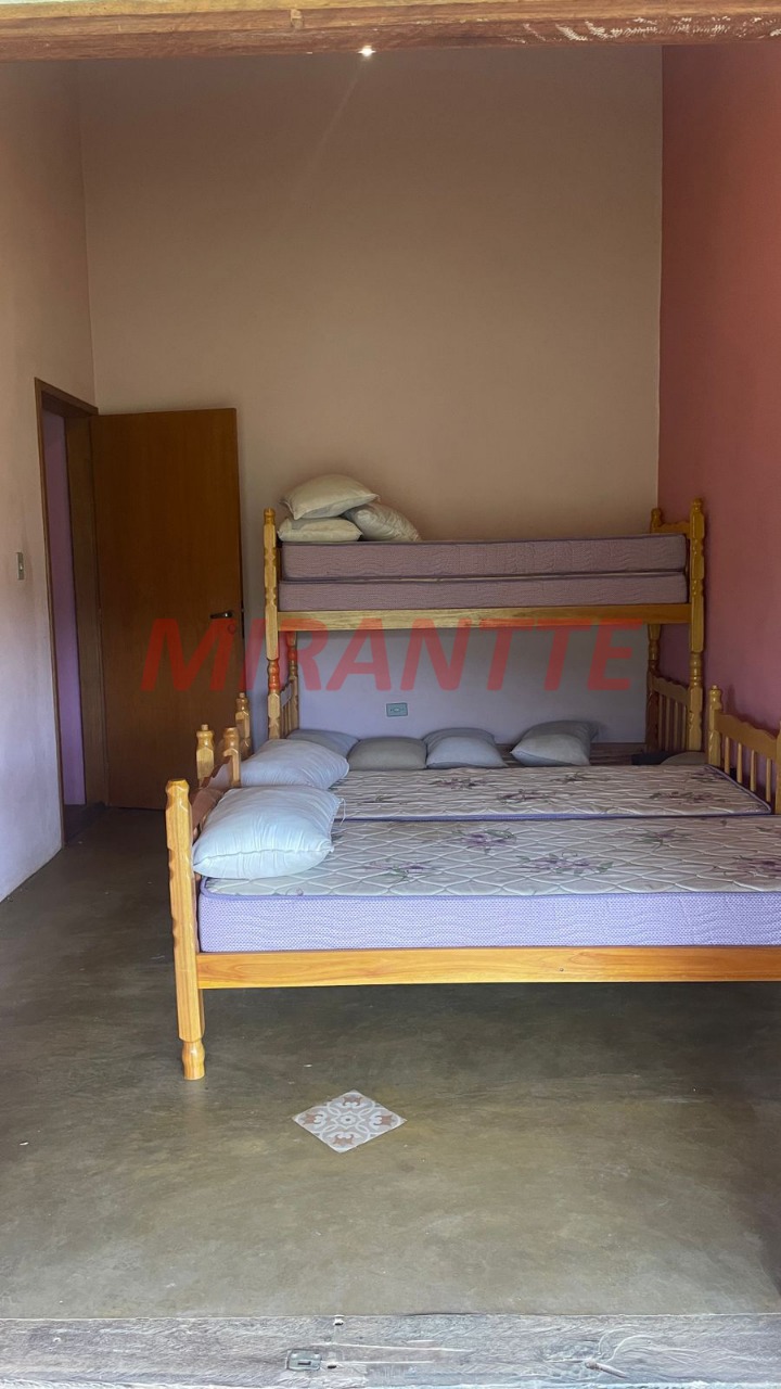 Outros de 300m² com 2 quartos em Ourives