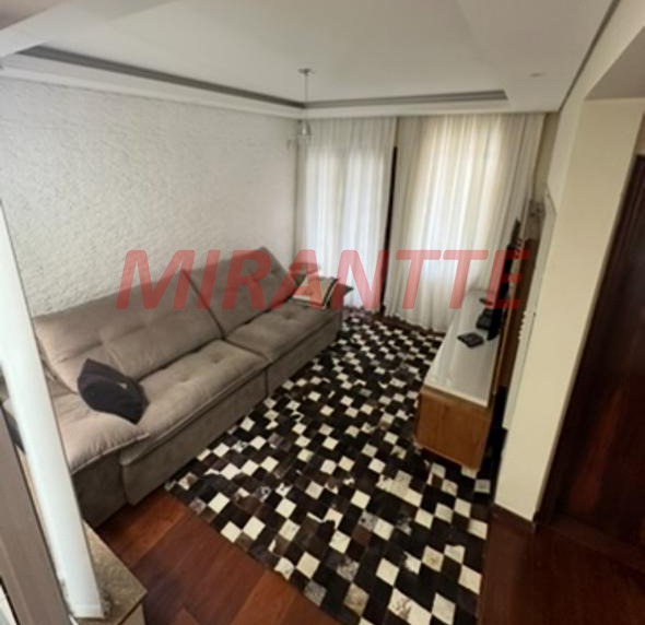 Sobrado de 240m² com 4 quartos em Jardim Guapíra