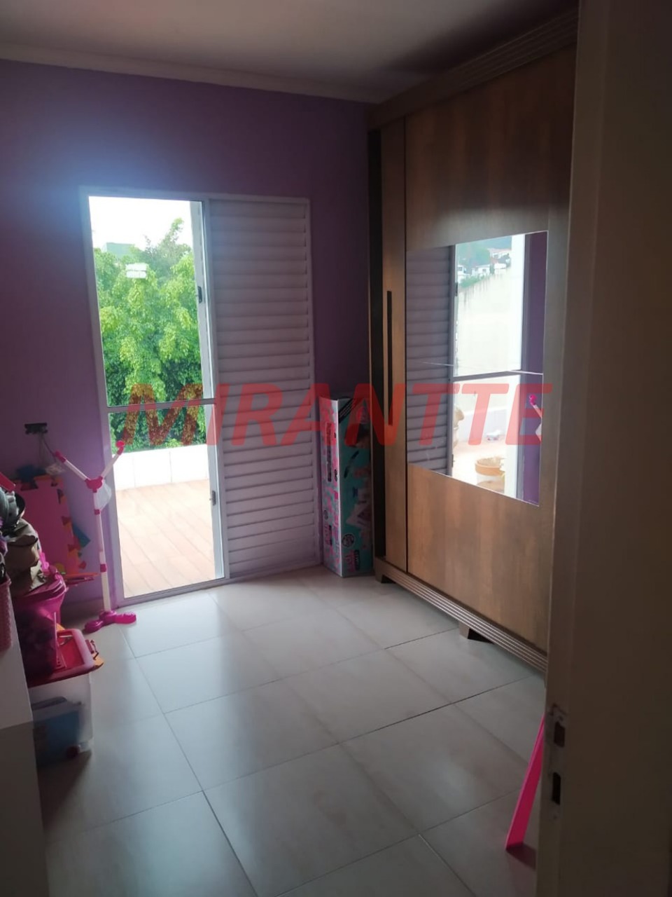 Cond. fechado de 105m² com 3 quartos em Tremembe