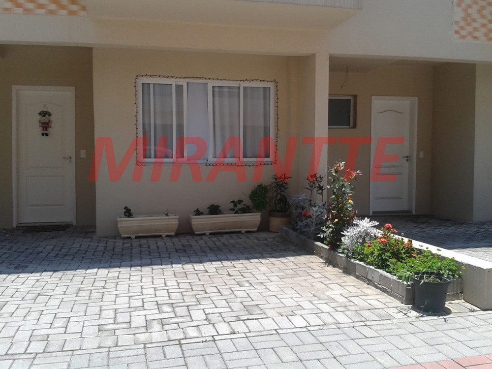 Cond. fechado de 105m² com 3 quartos em Tremembe