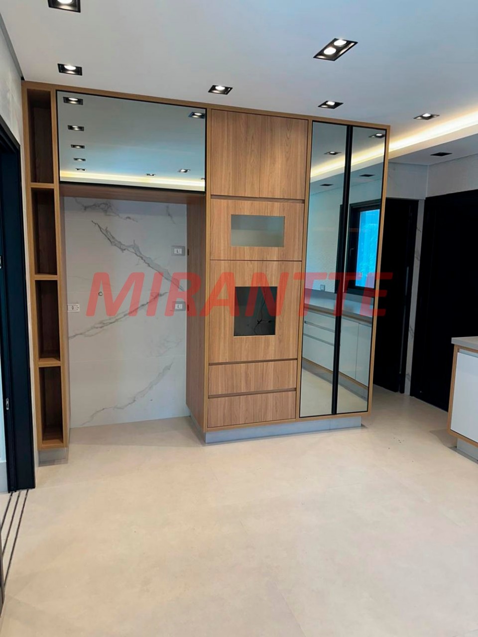 Cond. fechado de 460m² com 3 quartos em Tucuruvi