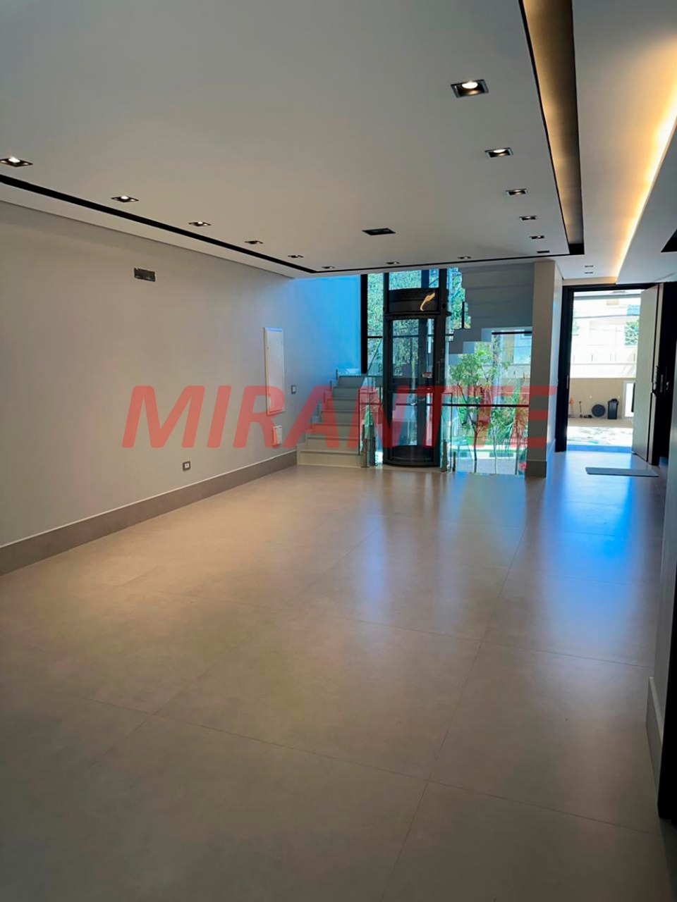 Cond. fechado de 460m² com 3 quartos em Tucuruvi