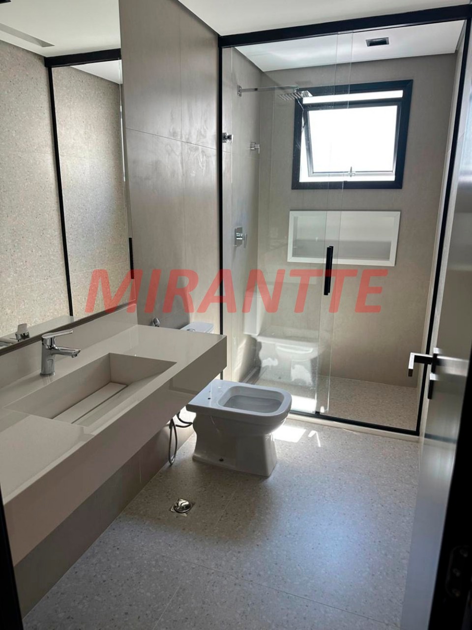 Cond. fechado de 460m² com 3 quartos em Tucuruvi