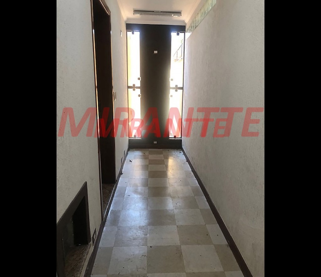 Cond. fechado de 100m² com 2 quartos em Jardim Cocaia