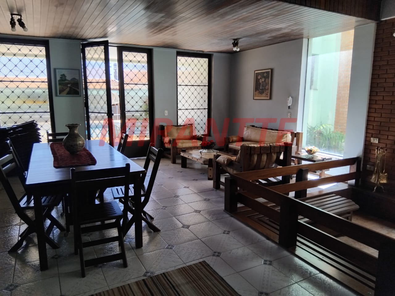 Casa terrea de 500m² com 3 quartos em Vil Galvão