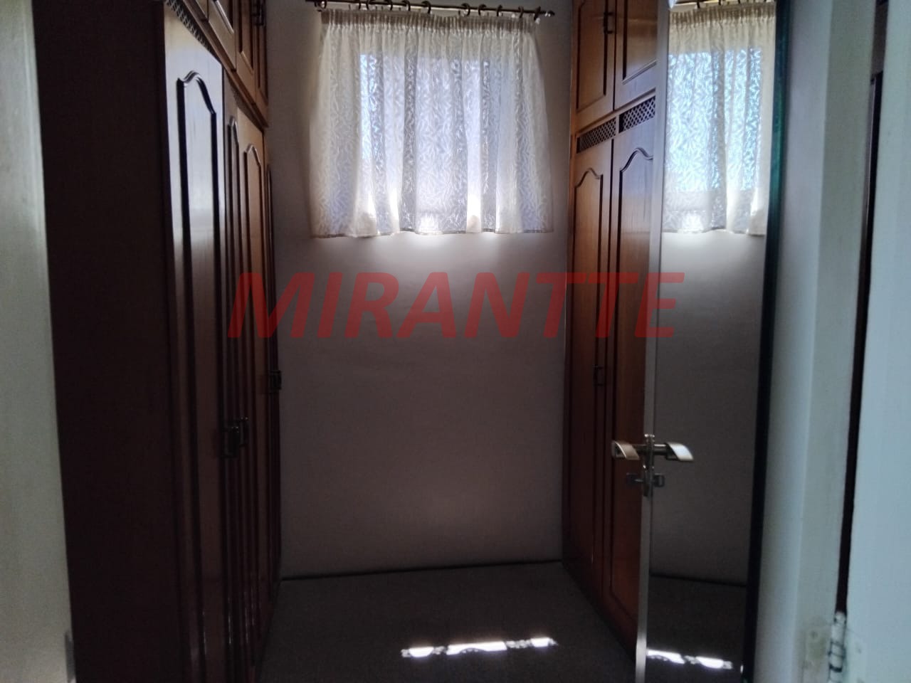 Casa terrea de 500m² com 3 quartos em Vil Galvão