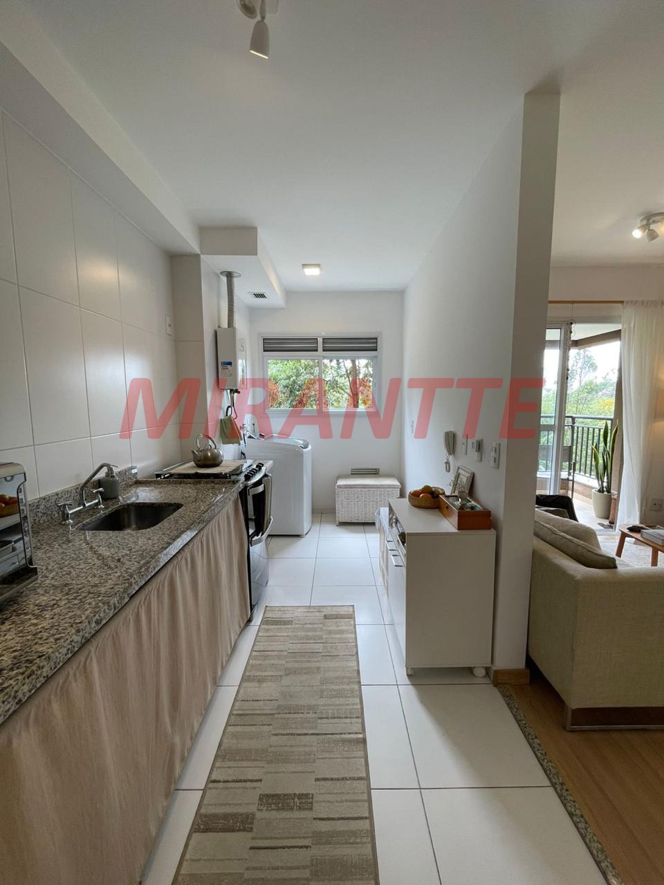Apartamento de 60m² com 2 quartos em Jardim Tupanci