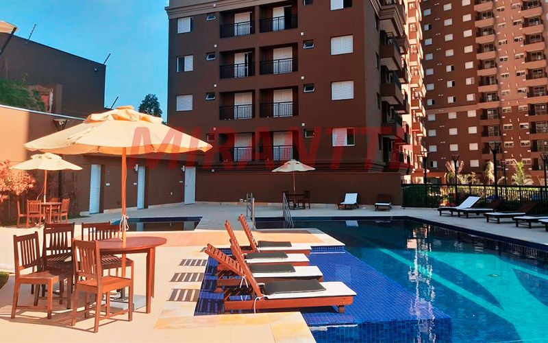 Apartamento de 60m² com 2 quartos em Jardim Tupanci