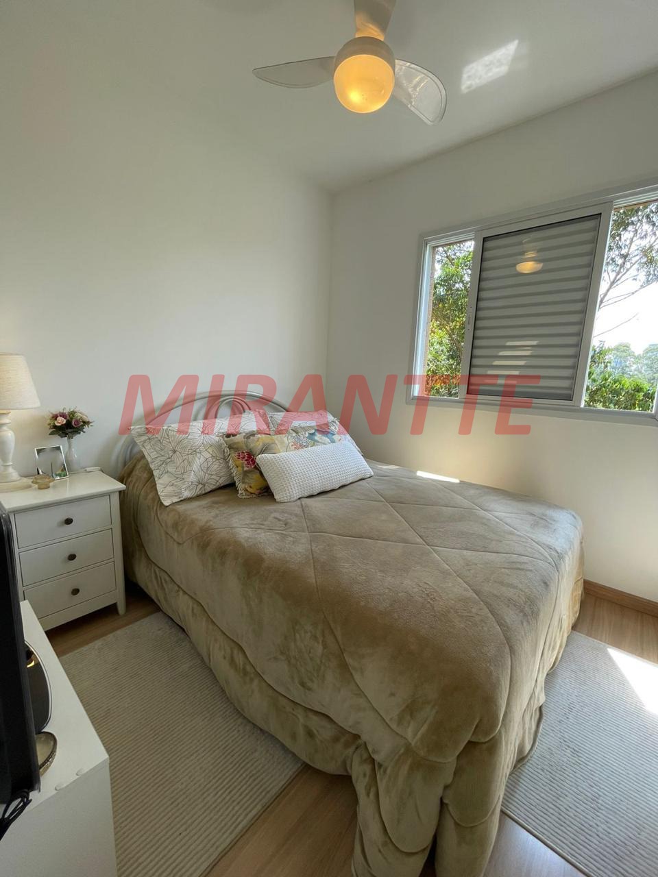 Apartamento de 60m² com 2 quartos em Jardim Tupanci