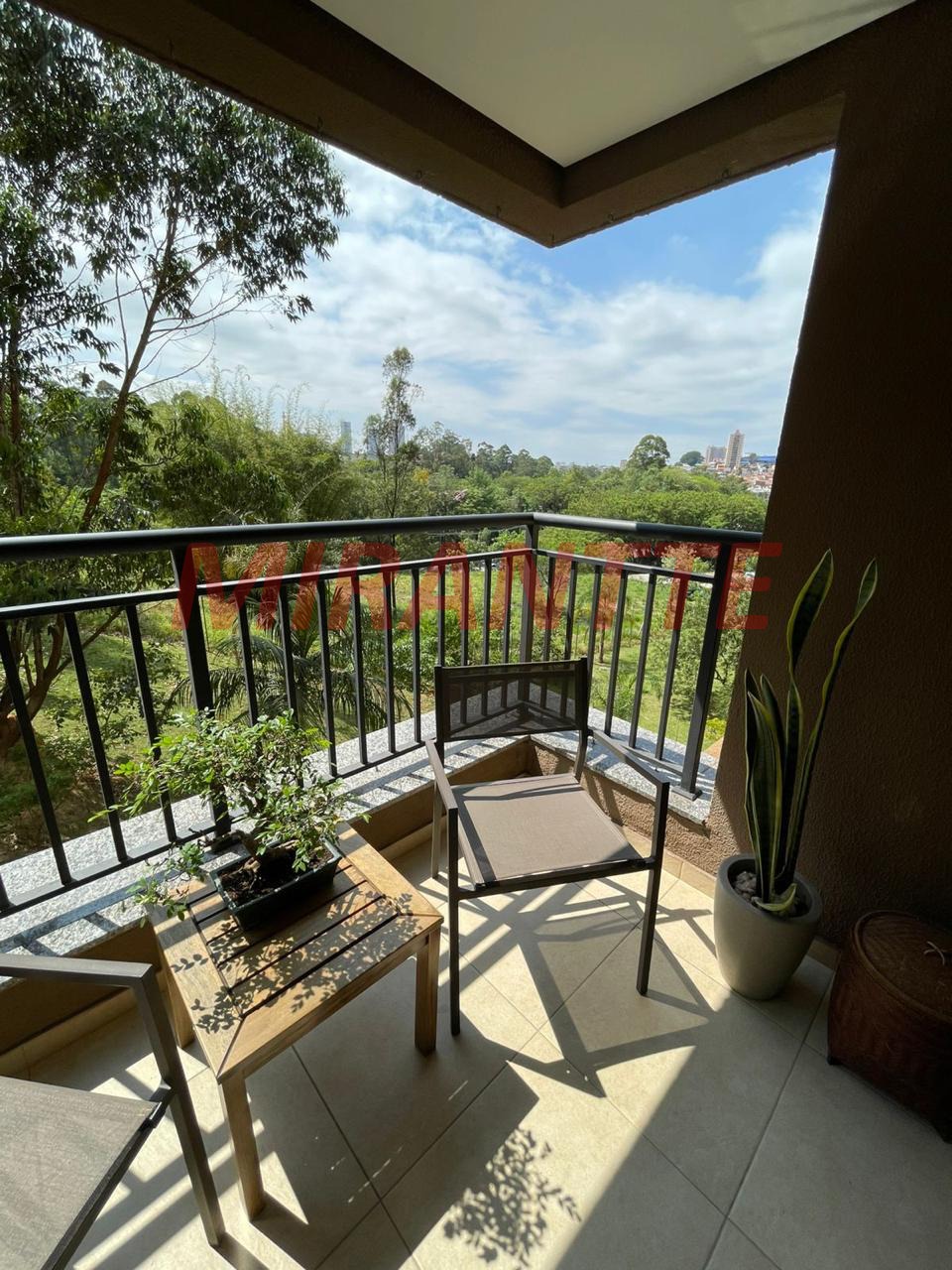 Apartamento de 60m² com 2 quartos em Jardim Tupanci