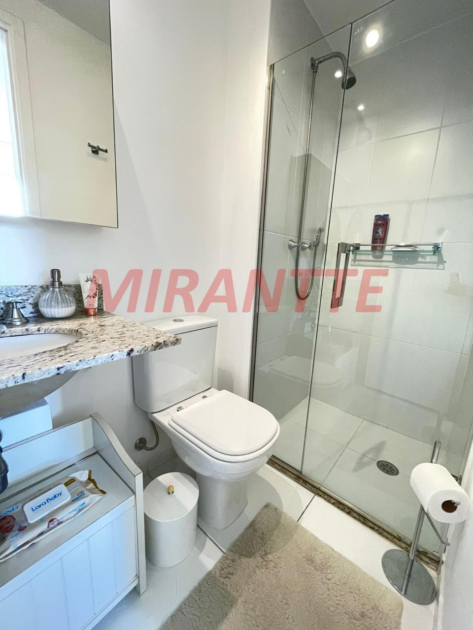 Apartamento de 60m² com 2 quartos em Jardim Tupanci