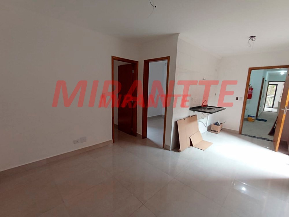Apartamento de 42m² com 2 quartos em Vila Gustavo