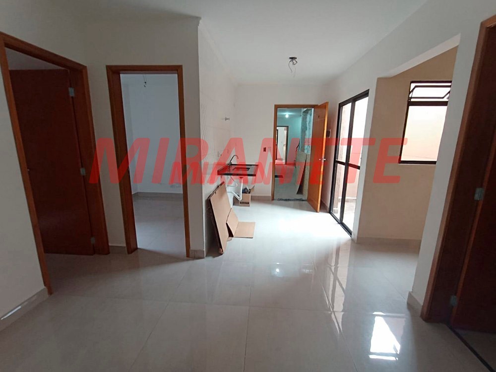 Apartamento de 42m² com 2 quartos em Vila Gustavo