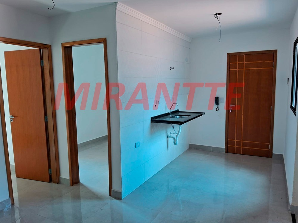 Apartamento de 42m² com 2 quartos em Vila Gustavo