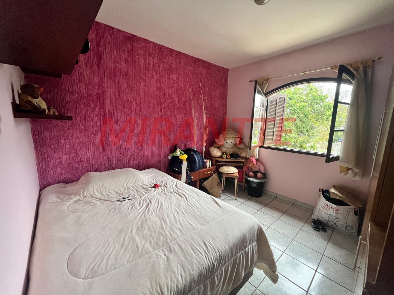 Sobrado de 162m² com 3 quartos em Samambaia