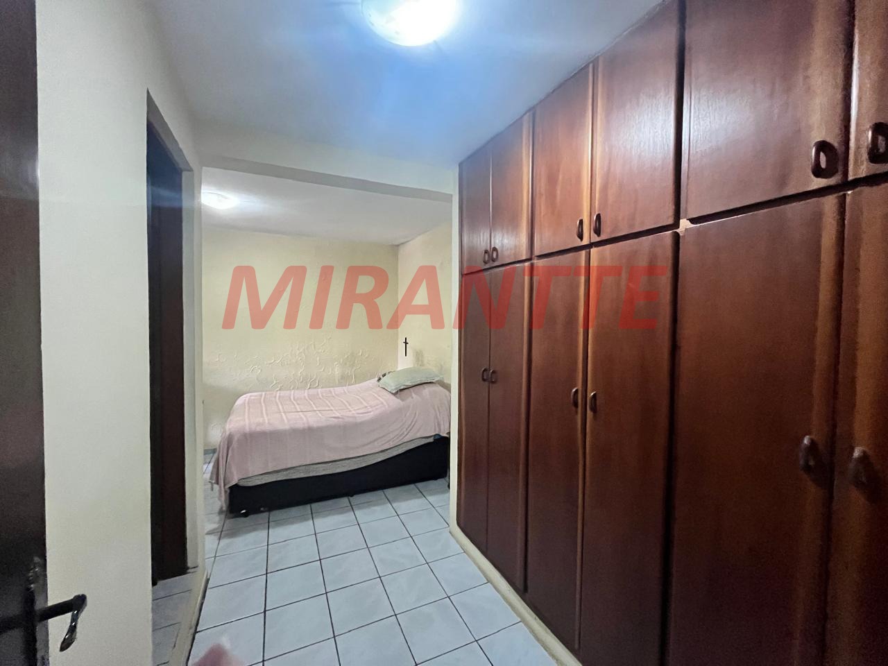 Sobrado de 162m² com 3 quartos em Samambaia