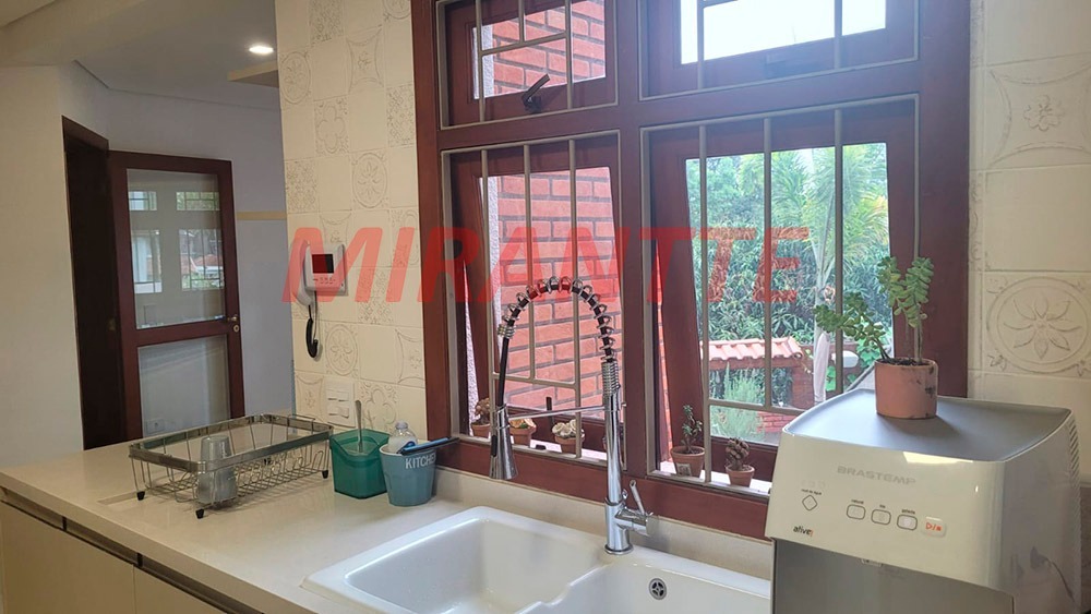 Sobrado de 359m² com 3 quartos em Barro Branco (Zona Norte)