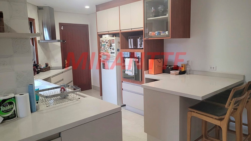 Sobrado de 359m² com 3 quartos em Barro Branco (Zona Norte)