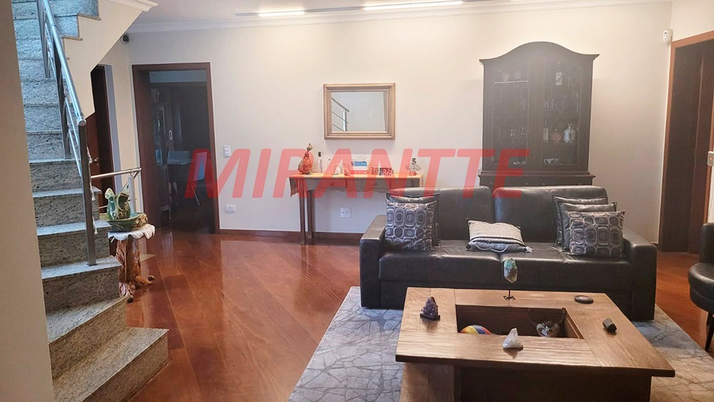 Sobrado de 359m² com 3 quartos em Barro Branco (Zona Norte)