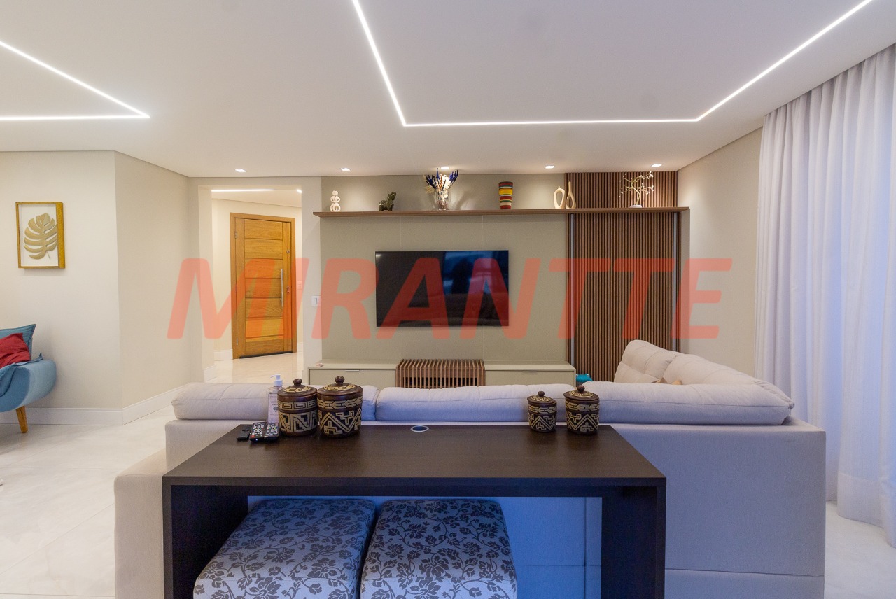 Apartamento de 230m² com 4 quartos em Santana