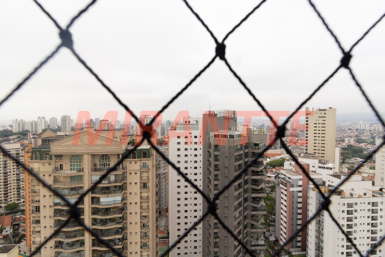 Apartamento de 230m² com 4 quartos em Santana