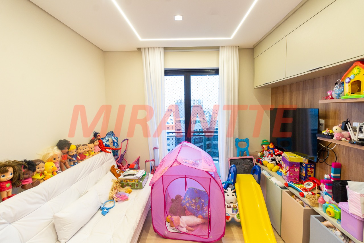 Apartamento de 230m² com 4 quartos em Santana