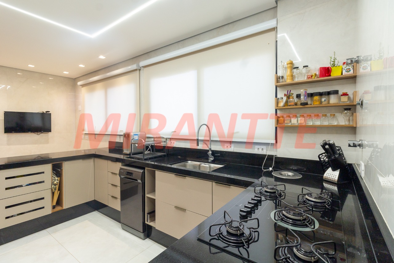 Apartamento de 230m² com 4 quartos em Santana